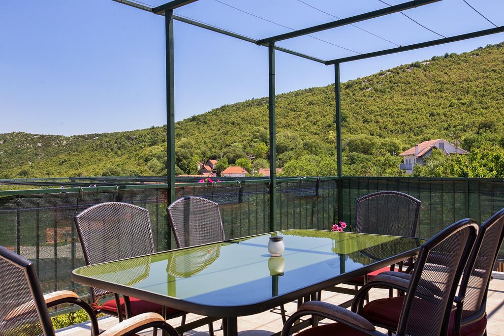 Holiday Villa Anna Primorski Dolac Luaran gambar