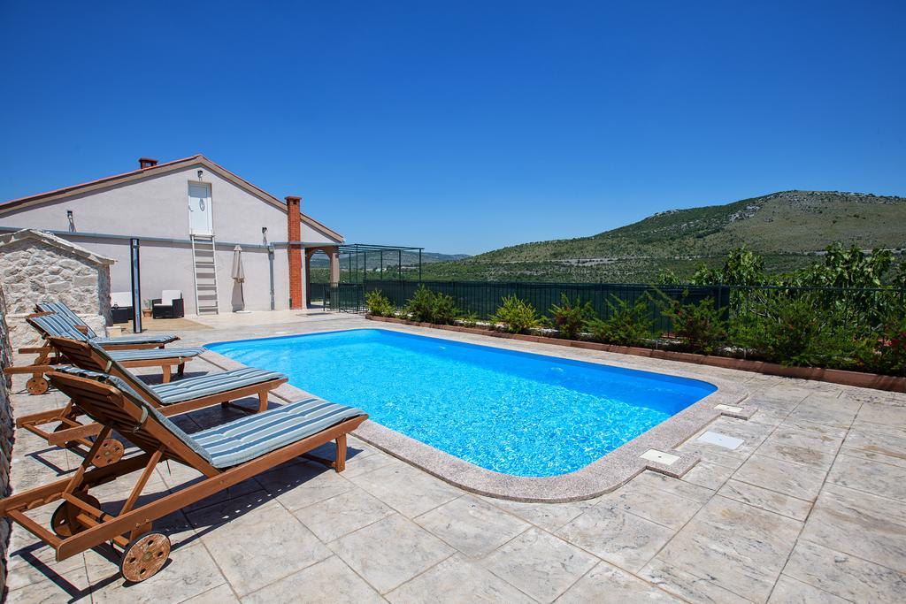 Holiday Villa Anna Primorski Dolac Luaran gambar