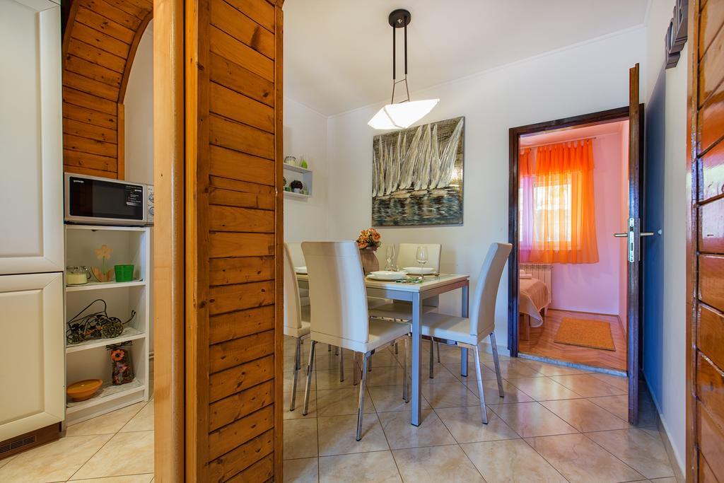 Holiday Villa Anna Primorski Dolac Luaran gambar